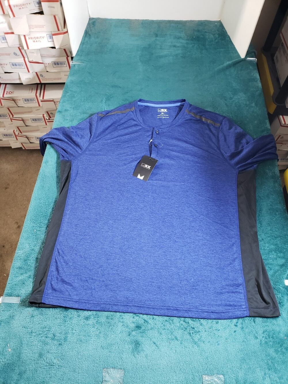 MSX Michael Strahan Shirt Size Extra Large Mens Blue Long Sleeve Quick Dry NWT